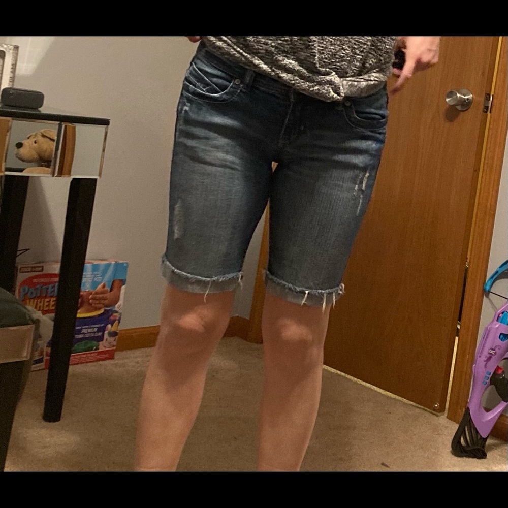 Aeropostale Bermuda distressed shorts